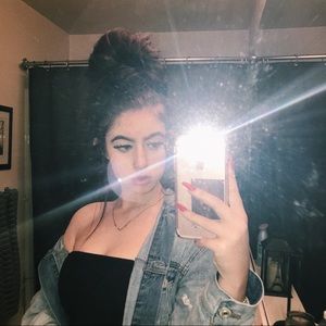 Meet your Posher, Emily